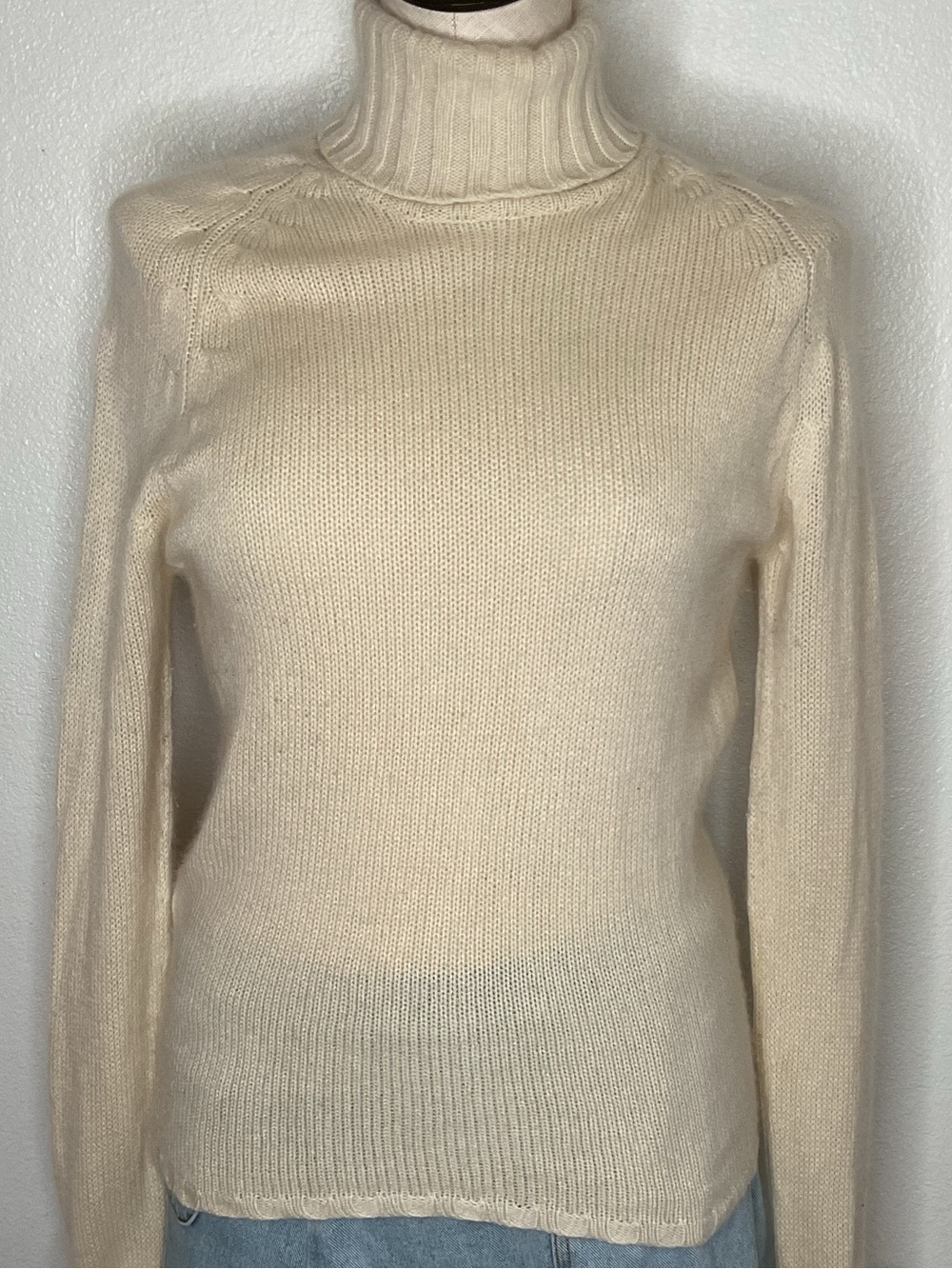 Banana Republic Cashmere Cream Turtleneck Sweater